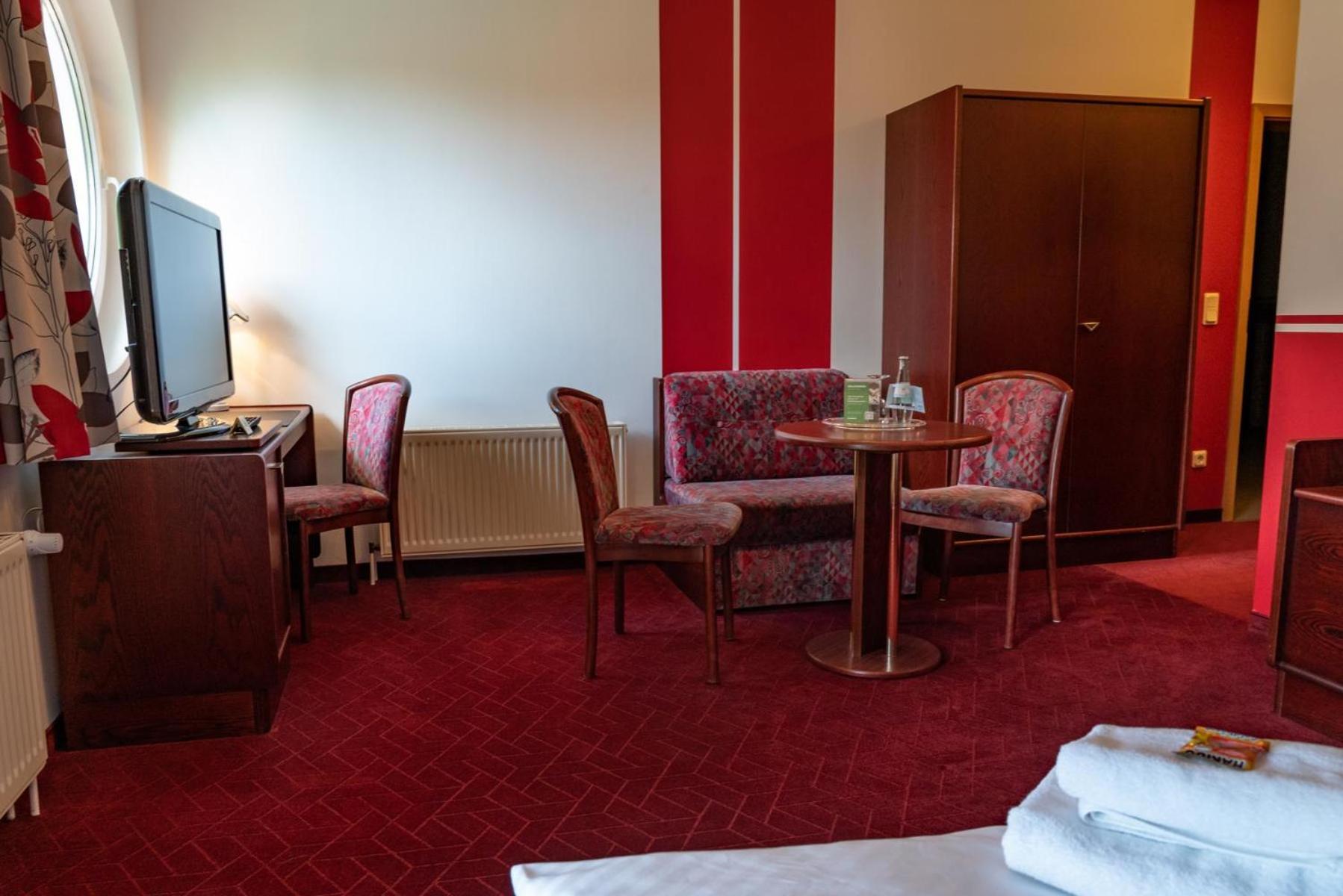 Parkhotel Neustadt Garni Екстер'єр фото